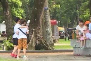 Khi trẻ nhặt được của rơi và... bỏ túi