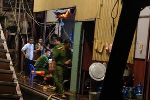 Tuyên Quang: Tàu cuốc hoạt động rầm rộ trên sông Lô, chỗ bắt chỗ không?