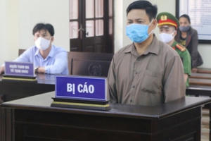 Lĩnh 54 tháng tù giam vì trục lợi tiền hỗ trợ dịch tả lợn Châu Phi