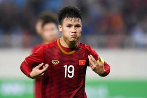 Cựu HLV ĐT Hà Lan nói điều thật lòng bất ngờ về tài năng của Quang Hải Cựu HLV ĐT Hà Lan nói điều thật lòng bất ngờ về tài năng của Quang Hải