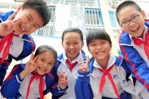 Để chuyện học hành không còn là gánh nặng của mỗi nhà Để chuyện học hành không còn là gánh nặng của mỗi nhà