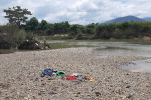 Rủ nhau xuống đập tắm, 2 cháu bé đuối nước thương tâm