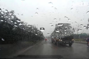 Đã xác định danh tính tài xế lái xe tải đi ngược chiều trên Đại lộ Thăng Long