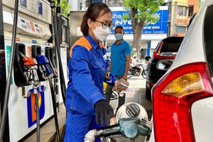 Giá xăng dầu có thể giảm nhẹ hôm nay