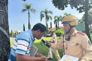 Triển khai kiểm tra nồng độ cồn, ma túy đối với tài xế xe khách trên quốc lộ 51