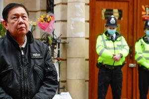 Đại sứ Myanmar tại Anh phải ngủ ở ô tô vì bị... "cấm cửa"