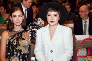 Nữ bác sĩ làm cố vấn thẩm mỹ Hoa hậu Hoàn vũ 2022 là ai?