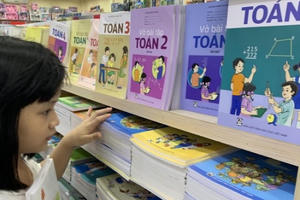 Ai định giá sách giáo khoa?