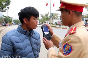 Uống rượu, bia sau bao lâu thì được lái xe?