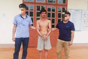 Ra tay sát hại hàng xóm vì nghi có quan hệ với vợ mình?