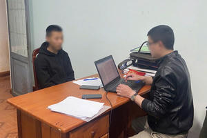 Khởi tố vụ án thí sinh dùng thiết bị công nghệ cao để giải đề thi văn