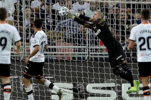 Đè bẹp Valencia, Real hẹn Barca ở chung kết Siêu cúp TBN