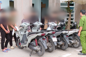 Triệt phá nhóm trẻ vị thành niên gây 10 vụ trộm xe vì nghiện game Triệt phá nhóm trẻ vị thành niên gây 10 vụ trộm xe vì nghiện game