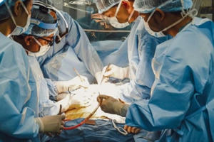 Chủ tịch nước biểu dương BV Nhi TW ghép gan thành công cho bệnh nhi 9 tháng tuổi