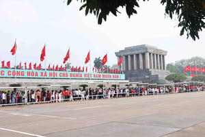 Hà Nội dành 110 nghìn suất quà tặng du khách, nhân dân viếng Lăng Bác năm 2025
