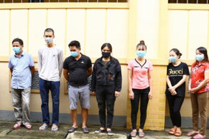 Công an vây ráp khu vực rừng cao su, bắt quả tang sới bạc mở lúc nửa đêm Công an vây ráp khu vực rừng cao su, bắt quả tang sới bạc mở lúc nửa đêm