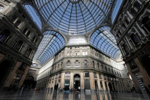 Chùm ảnh đất nước Italia cổ kính, vắng vẻ giữa tâm dịch COVID-19 Chùm ảnh đất nước Italia cổ kính, vắng vẻ giữa tâm dịch COVID-19