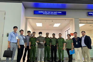 Bắt đối tượng truy nã quốc tế về tội giết người ở Thái Lan, trốn sang Hà Nội