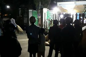 Dọa giết bố, gã tâm thần lao vào chém hàng xóm tử vong