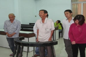 Đi tù vì bảo kê xóc đĩa trong đìa tôm