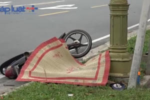 Bình Dương: Đâm vào trụ đèn chiếu sáng, một người tử vong