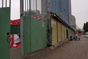 Hà Nội: Bất chấp quy định hàng loạt ki-ốt vẫn tồn tại mặc dù đã bị "nhắc"!