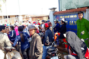 Gia Lai: Người dân bao vây Công ty thu mua nông sản do nghi vỡ nợ