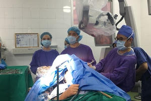 Phẫu thuật não trong lúc bệnh nhân… hát Phẫu thuật não trong lúc bệnh nhân… hát