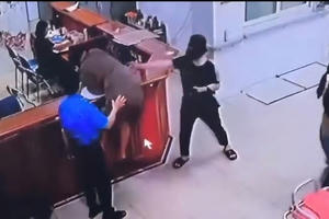 Bộ Y tế chỉ đạo khẩn vụ nữ nhân viên y tế bị hành hung tại Nghệ An