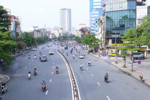 Người dân Thủ đô chấp hành quy định giãn cách xã hội như thế nào?