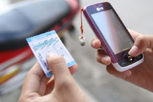 Audio Tài Chính: Nhà mạng lại ồ ạt khuyến mại 50% cho thuê bao trả trước