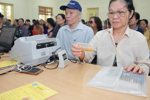 Nỗ lực hết mình “Vì sự hài lòng của người tham gia bảo hiểm xã hội”