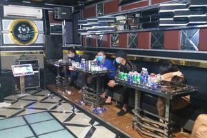 Quảng Ninh: Xử phạt hàng loạt các cơ sở kinh doanh hoạt động bất chấp lệnh cấm