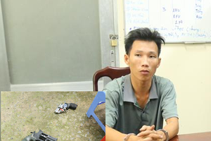 Mâu thuẫn tình ái, nam thanh niên dùng súng khống chế bạn gái trong phòng trọ