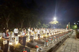 Những ngọn đèn tri ân bừng sáng Nghĩa trang Liệt sĩ Nhơn Trạch