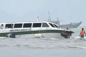 Thêm một thi thể được tìm thấy trong vụ ca nô du lịch gặp nạn trên biển Cửa Đại