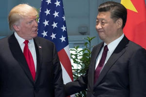 Tổng thống Trump cân nhắc “phạt nặng” Trung Quốc về thương mại