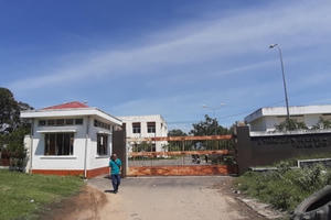 Cận cảnh nhà máy nước 'trăm tỷ' bỏ hoang hơn 10 năm