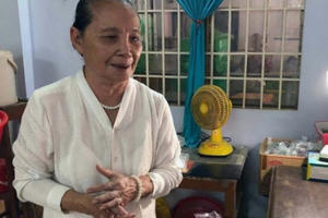 Hàng chục người nguy kịch vì "thần dược" trị tiểu đường của bà cụ 72 tuổi Hàng chục người nguy kịch vì "thần dược" trị tiểu đường của bà cụ 72 tuổi