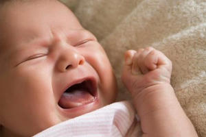 Tôi stress nặng vì con quấy khóc suốt đêm Tôi stress nặng vì con quấy khóc suốt đêm