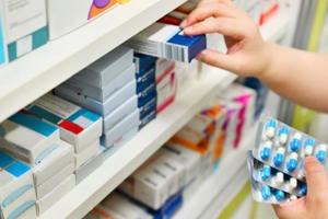 Hoàn thiện văn bản để sớm giải quyết tình trạng thiếu thuốc, vật tư, trang thiết bị y tế