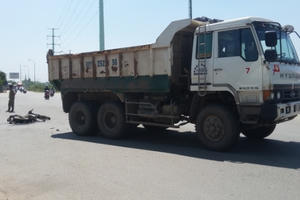 TP HCM: Xe ben cán chết người ở vòng xoay tử thần