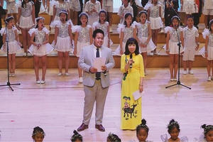 Hát cùng những niềm vui