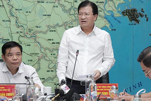 Bão khả năng vào đất liền chiều mai, nguy cơ ngập lụt nhiều nơi