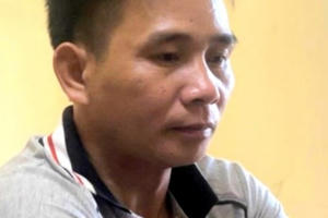 Tuyên Quang: Bắt khẩn cấp đối tượng đâm anh họ chết tại chỗ rồi khoá cửa, cố thủ trong nhà