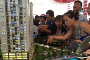Bất động sản TPHCM: 'Sốt' khắp nơi Bất động sản TPHCM: 'Sốt' khắp nơi