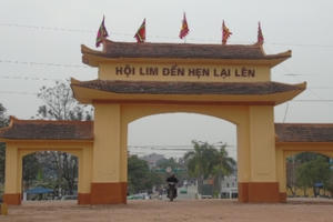 Bắc Ninh: Hàng nghìn du khách thập phương về trẩy hội Lim