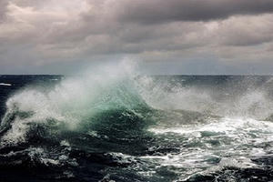 Dự báo thời tiết ngày 10/8: Áp thấp nhiệt đới, biển động dữ dội