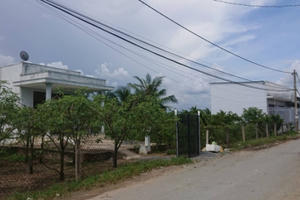 Xây dựng trái phép tràn lan ở huyện Bình Chánh: Bị tháo dỡ vẫn chống đối xây lại?