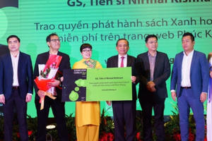 Phuc Khang Corporation phát hành miễn phí sách “Xanh hóa Châu Á”